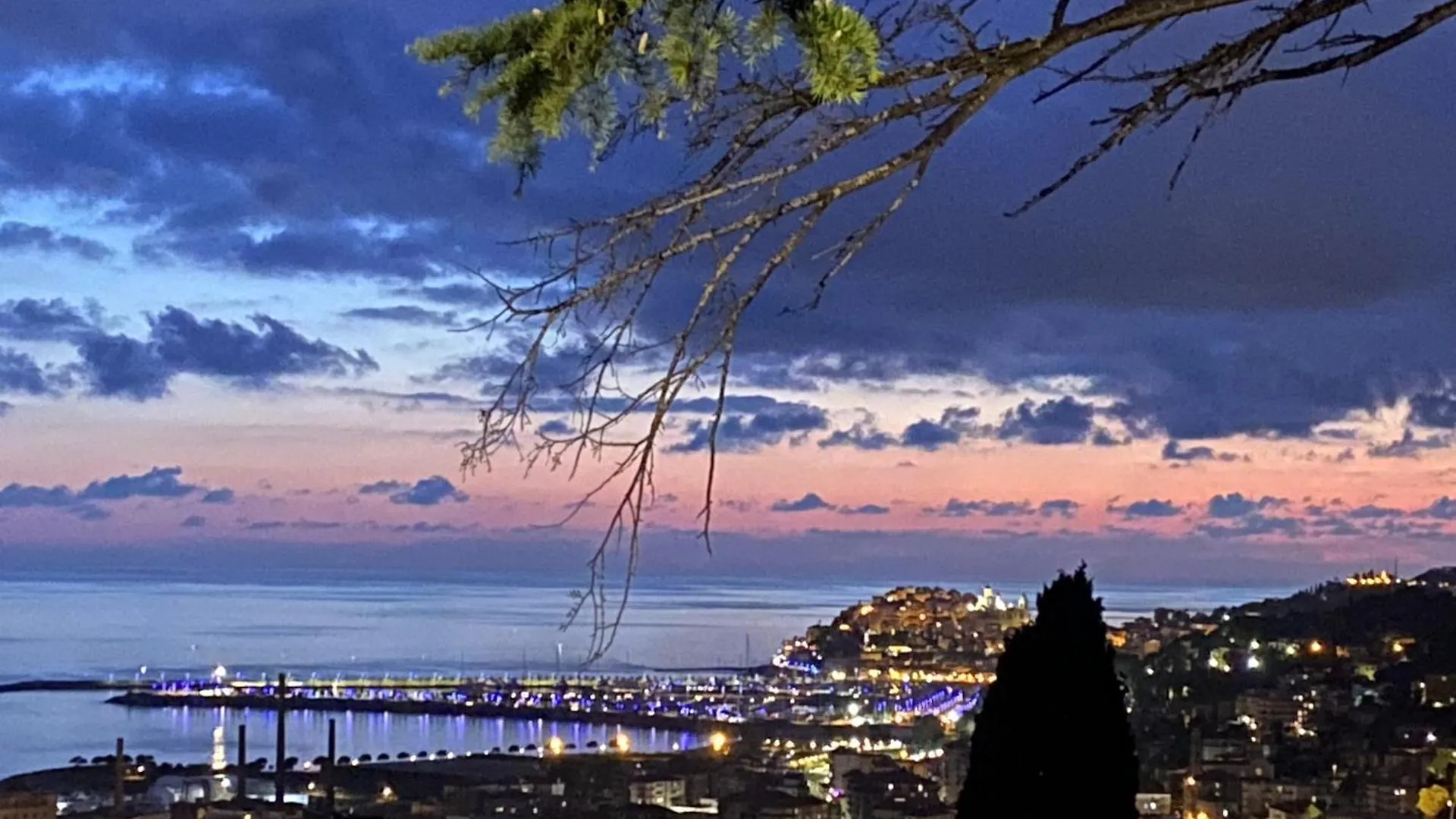 Apartment Holiday Home Delo - Imperia